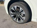 New 2025 Audi Q8 Premium image 5