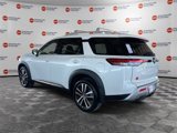 New 2025 Nissan Pathfinder Platinum image 3