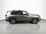 New 2025 Lexus LX 600 4WD w/ Luxury Package image 4