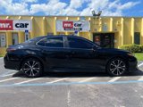 Used 2018 Toyota Camry XLE image 5