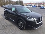 New 2025 Nissan Pathfinder Platinum w/ Cargo Package image 3