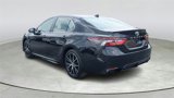 Used 2022 Toyota Camry SE image 5