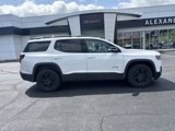 Used 2023 GMC Acadia AT4 image 2