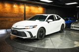 Used 2025 Toyota Camry SE image 2
