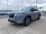 New 2025 Nissan Pathfinder Platinum image 4