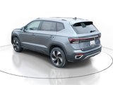 New 2025 Volkswagen Taos SE image 3