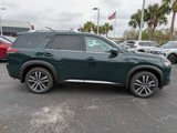 New 2025 Nissan Pathfinder Platinum image 3