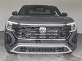 New 2025 Volkswagen Atlas Cross Sport SE image 3
