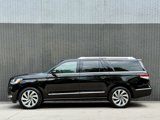 Used 2022 Lincoln Navigator L Reserve image 2