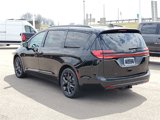 New 2025 Chrysler Pacifica Limited image 3