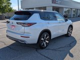 New 2025 Mitsubishi Outlander SEL image 3