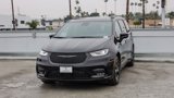 New 2025 Chrysler Pacifica Select image 4