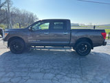 Used 2018 Nissan Titan SL image 5