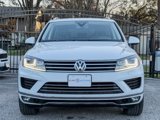 Used 2016 Volkswagen Touareg Sport image 2