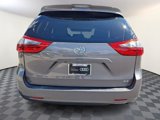 Used 2020 Toyota Sienna XLE image 5