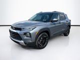 Used 2022 Toyota Highlander XLE image 3