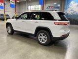 Used 2023 Jeep Grand Cherokee Limited image 3
