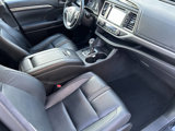 Used 2018 Toyota Highlander SE image 5