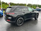 Certified 2024 Jeep Grand Cherokee Altitude image 3