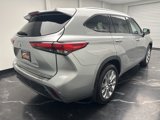 Used 2021 Toyota Highlander Limited image 3