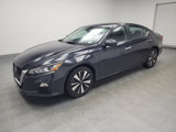 Used 2022 Nissan Altima 2.5 SV image 2
