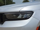 Used 2023 Jeep Grand Cherokee L Laredo image 4