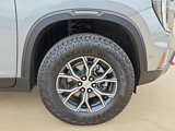 Used 2024 GMC Acadia AT4 w/ Super Cruise Package image 5