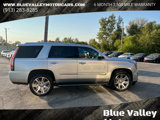 Used 2018 Cadillac Escalade Luxury image 3