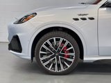 Used 2023 Maserati Grecale Trofeo image 4