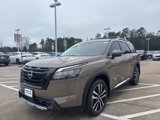 New 2025 Nissan Pathfinder Platinum w/ Black Appearance Package image 4
