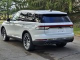 New 2025 Lincoln Aviator AWD image 5