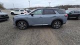 New 2025 Nissan Pathfinder Platinum image 3