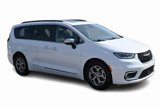 Used 2023 Chrysler Pacifica Limited image 3