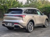 New 2025 INFINITI QX60 Luxe image 3