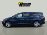 Used 2024 Chrysler Pacifica Touring-L image 2