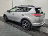 Used 2017 Toyota RAV4 SE image 3