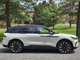 New 2025 Lincoln Nautilus Reserve image 2