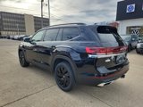 New 2025 Volkswagen Atlas SE image 3