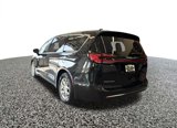 Used 2023 Chrysler Pacifica Touring-L image 3