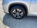 Used 2022 Toyota Highlander XLE image 6