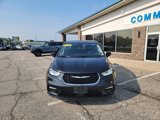 Used 2024 Chrysler Pacifica Select image 2