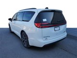 New 2025 Chrysler Pacifica Limited image 3