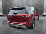 New 2025 Nissan Pathfinder SL image 2