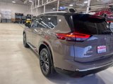 Used 2024 Nissan Rogue Platinum image 5