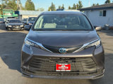 Used 2023 Toyota Sienna LE image 3