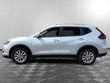 Used 2020 Nissan Rogue SV image 2
