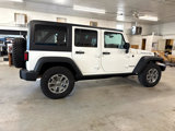Used 2015 Jeep Wrangler Unlimited Rubicon w/ Max Tow Package image 4