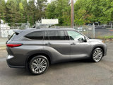 Used 2021 Toyota Highlander Platinum image 4