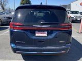 New 2025 Chrysler Pacifica Select image 6