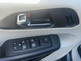 Used 2023 Chrysler Pacifica Touring-L image 5